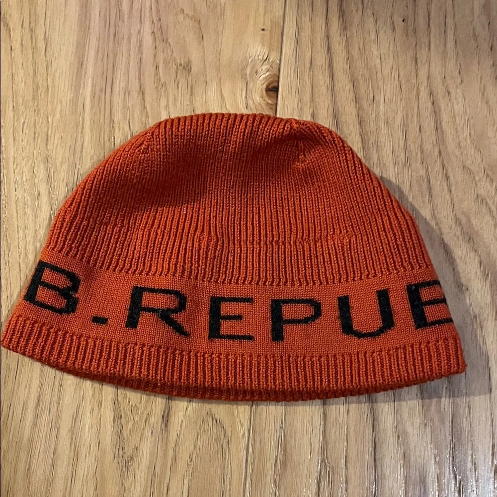 Banana Republic Bold Orange Beanie - Picture 12 of 12
